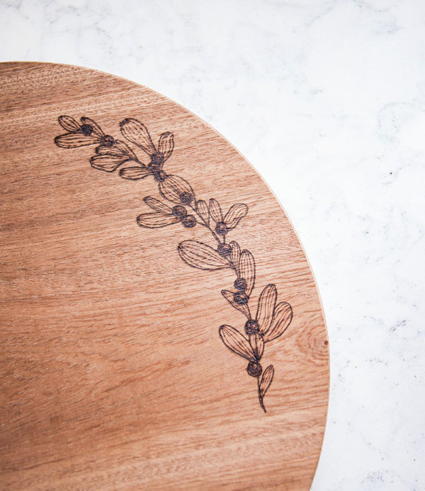 Sapele Round Cheeseboard | Wood Burning | The Crafter's Box
