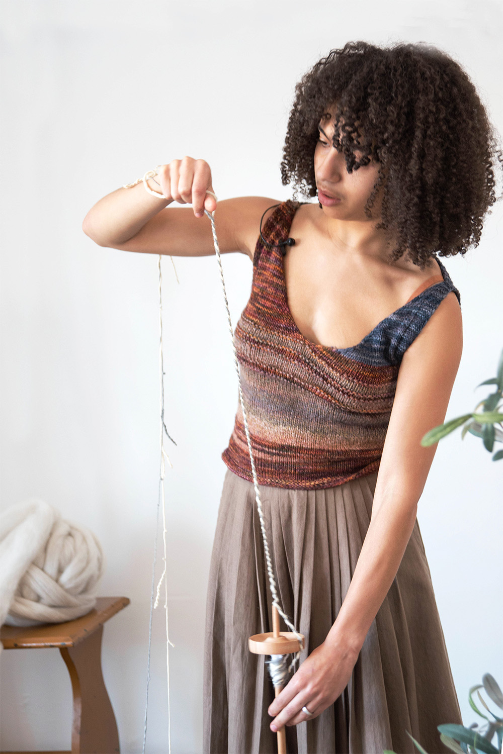 Learn to Spin (Drop Spindle) – Fiber Circle Studio