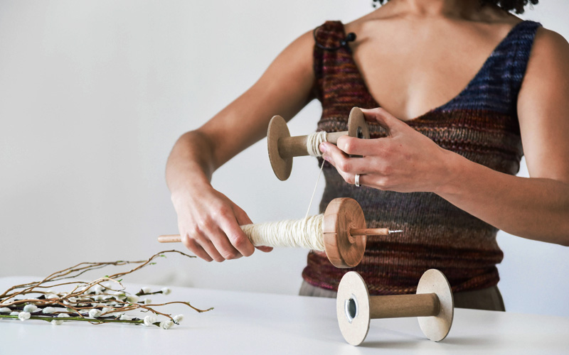 Learn to Spin (Drop Spindle) – Fiber Circle Studio