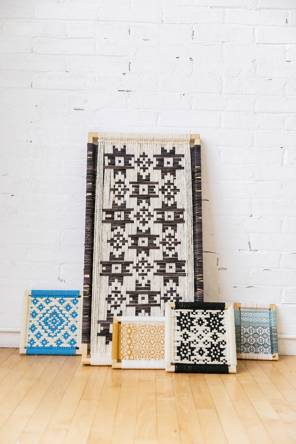 Frame Weaving | Lindsey Campbell | The Crafter's Box