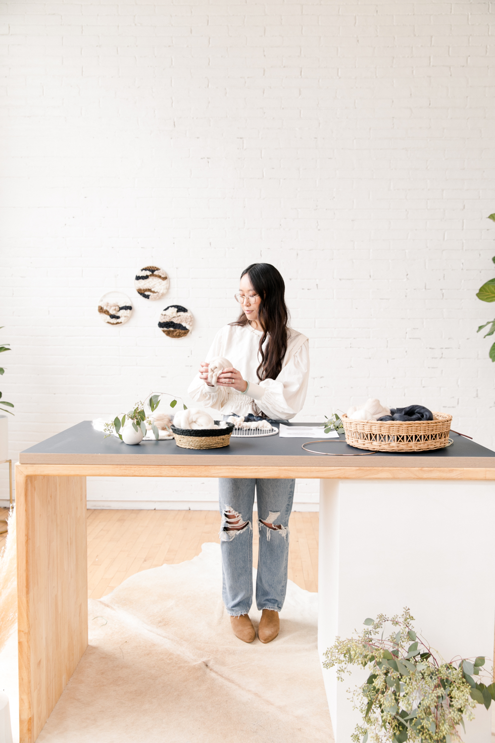 Circular Weaving with Wool Roving | Jacqueline Do | The Crafter's Box