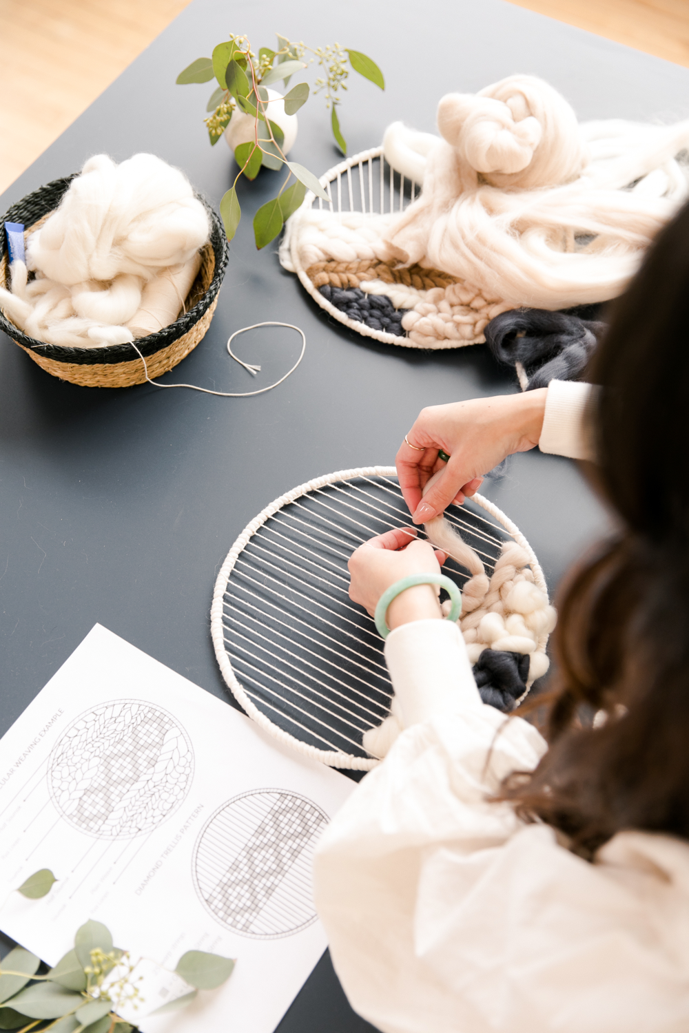 Circular Weaving with Wool Roving | Jacqueline Do | The Crafter's Box