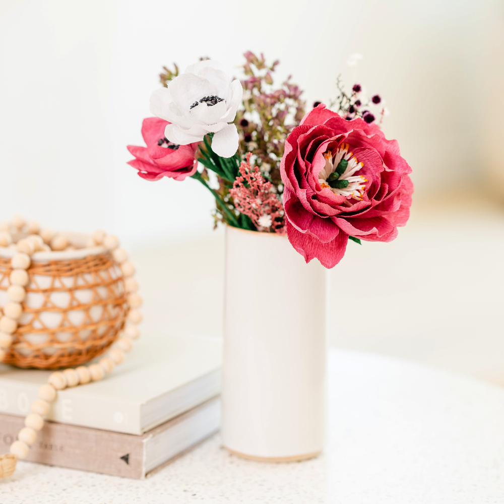 Crepe Paper Flowers | Sandra Gaestel | The Crafter's Box | La Pivoine Ceramic Vase