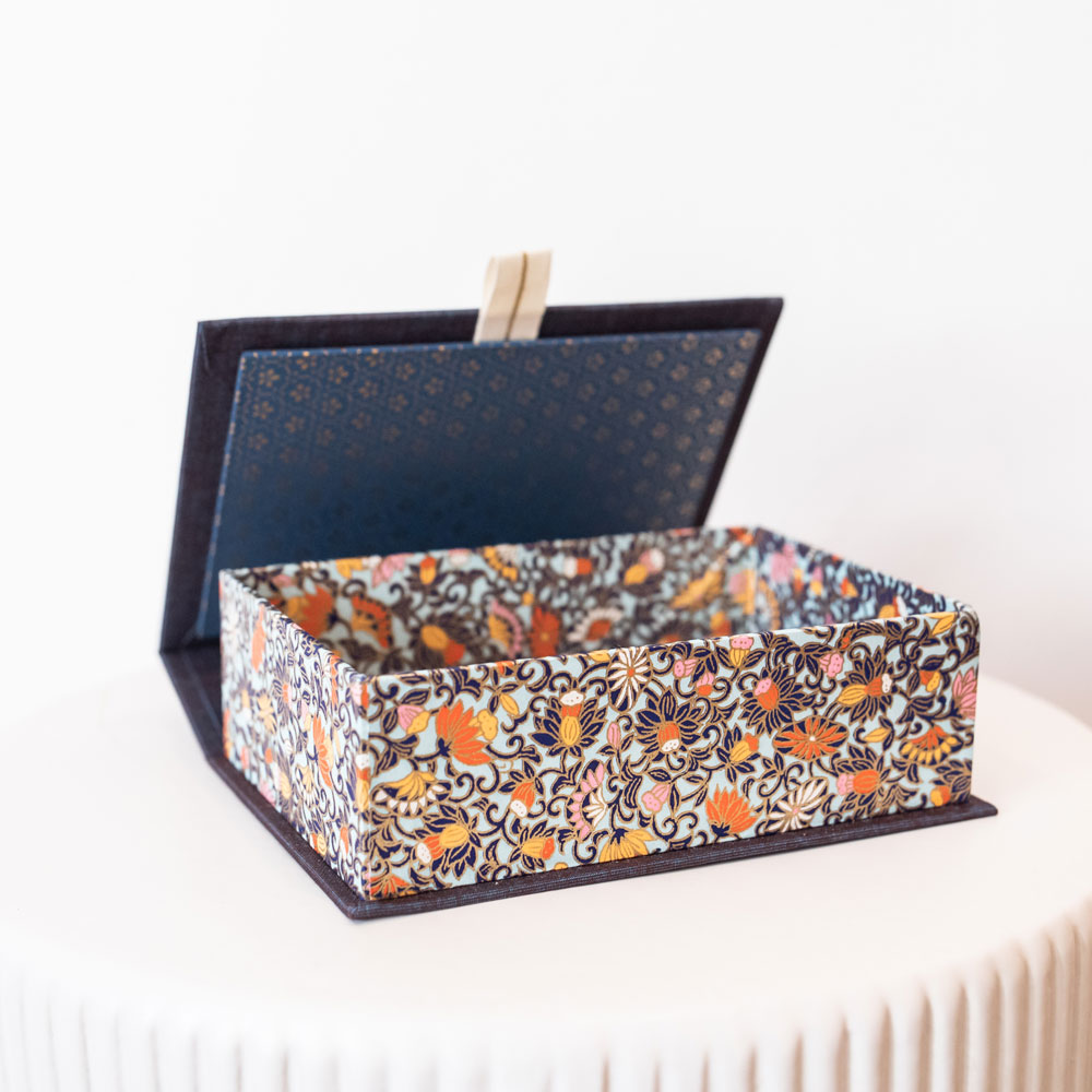 clamshell box with fine art paper