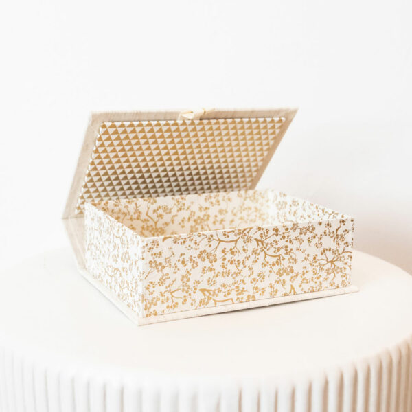 clamshell box with fine art paper