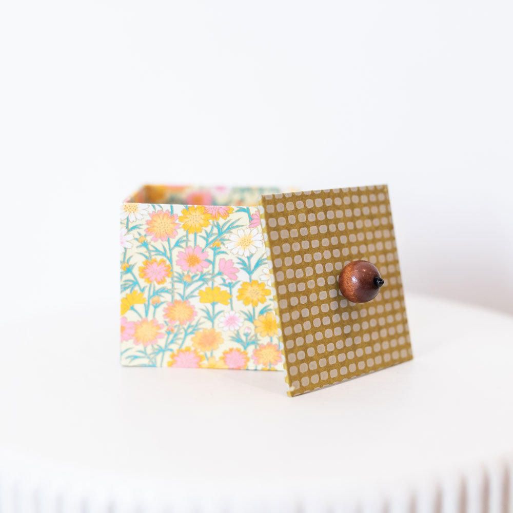 Box Making: Lidded Box with Artisan Paper
