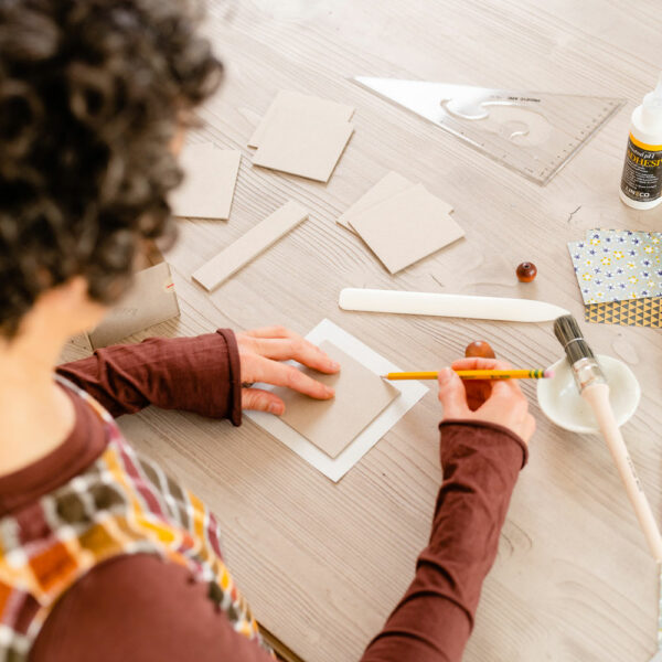 Bari Zaki making a lidded box with artisan paper