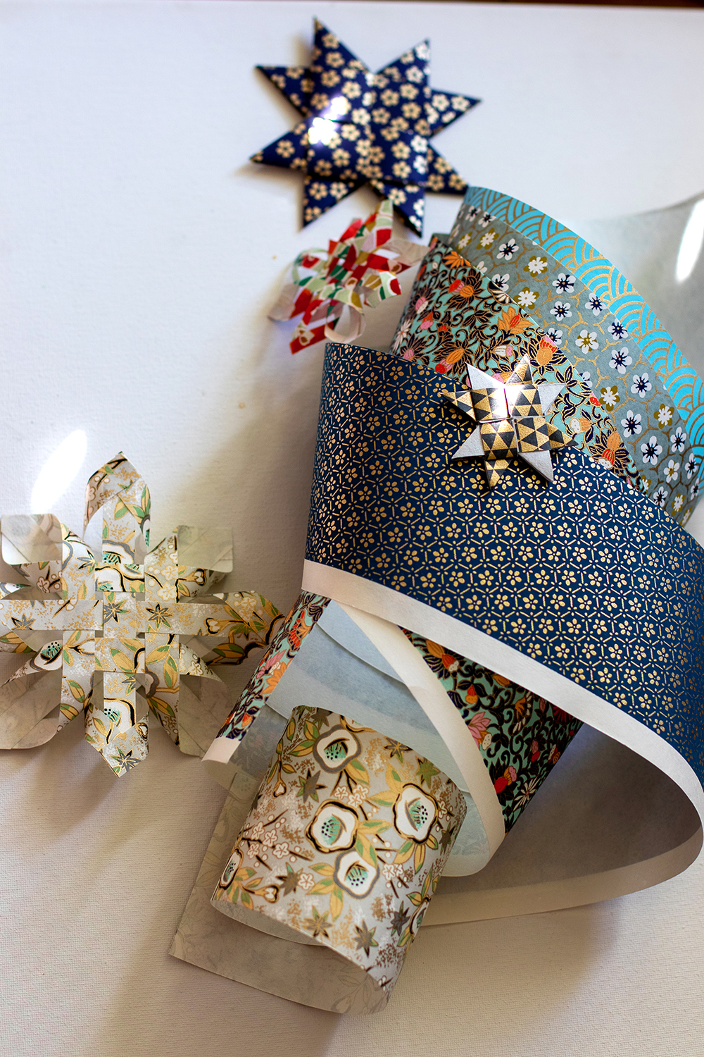 Woven Paper Stars | Lindsey Campbell | Crafter Kids