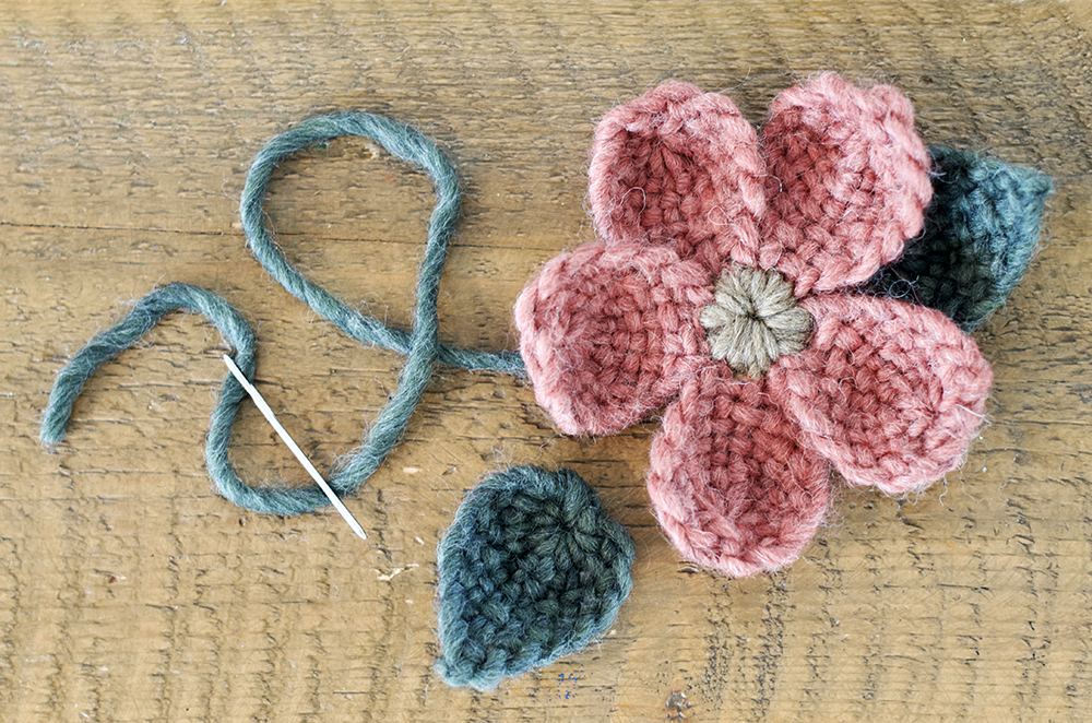 Pin Loom Weaving 2.0 | Amanda Whited | Crafter | The Crafter's Box