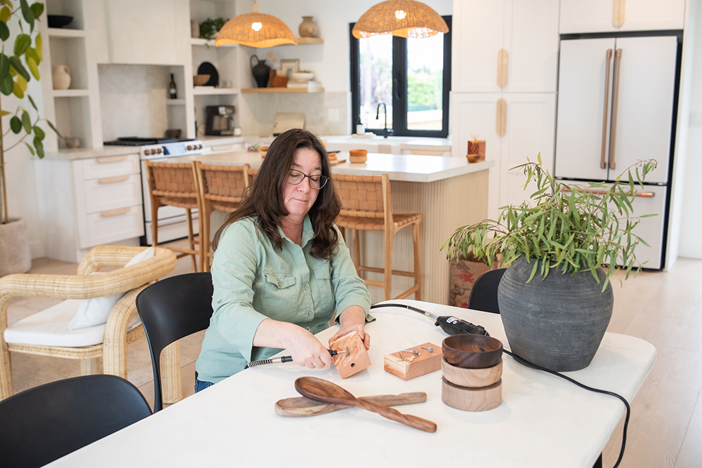 Wood Power Carving | Cecilia Bencomo