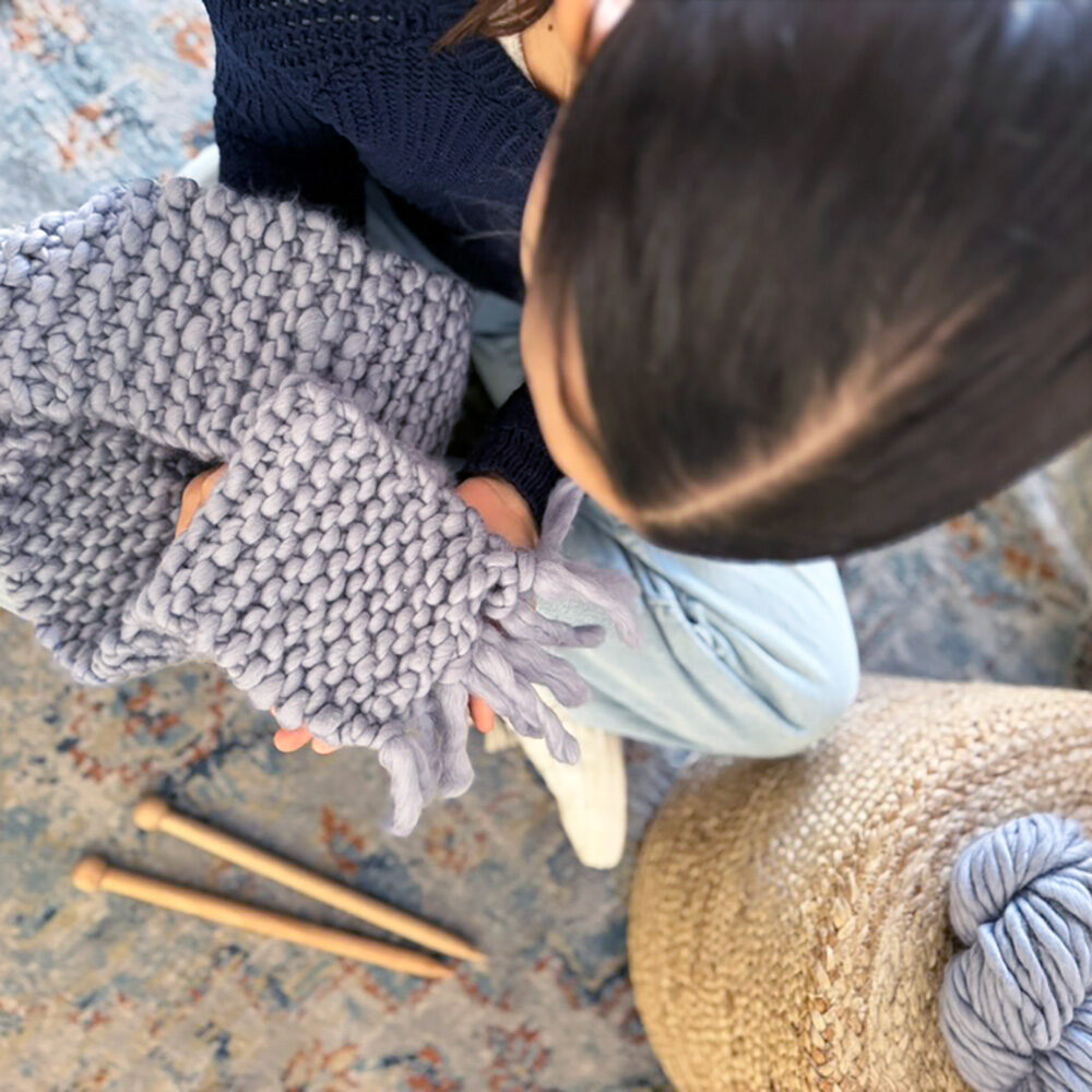 Chunky Scarf Knitting Workshop | Amanda Whited | Crafter Kids Chunky Scarf Knitting Workshop | Amanda Whited | Crafter Kids